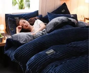 Velvet duvets 6 by 7 - Image 4